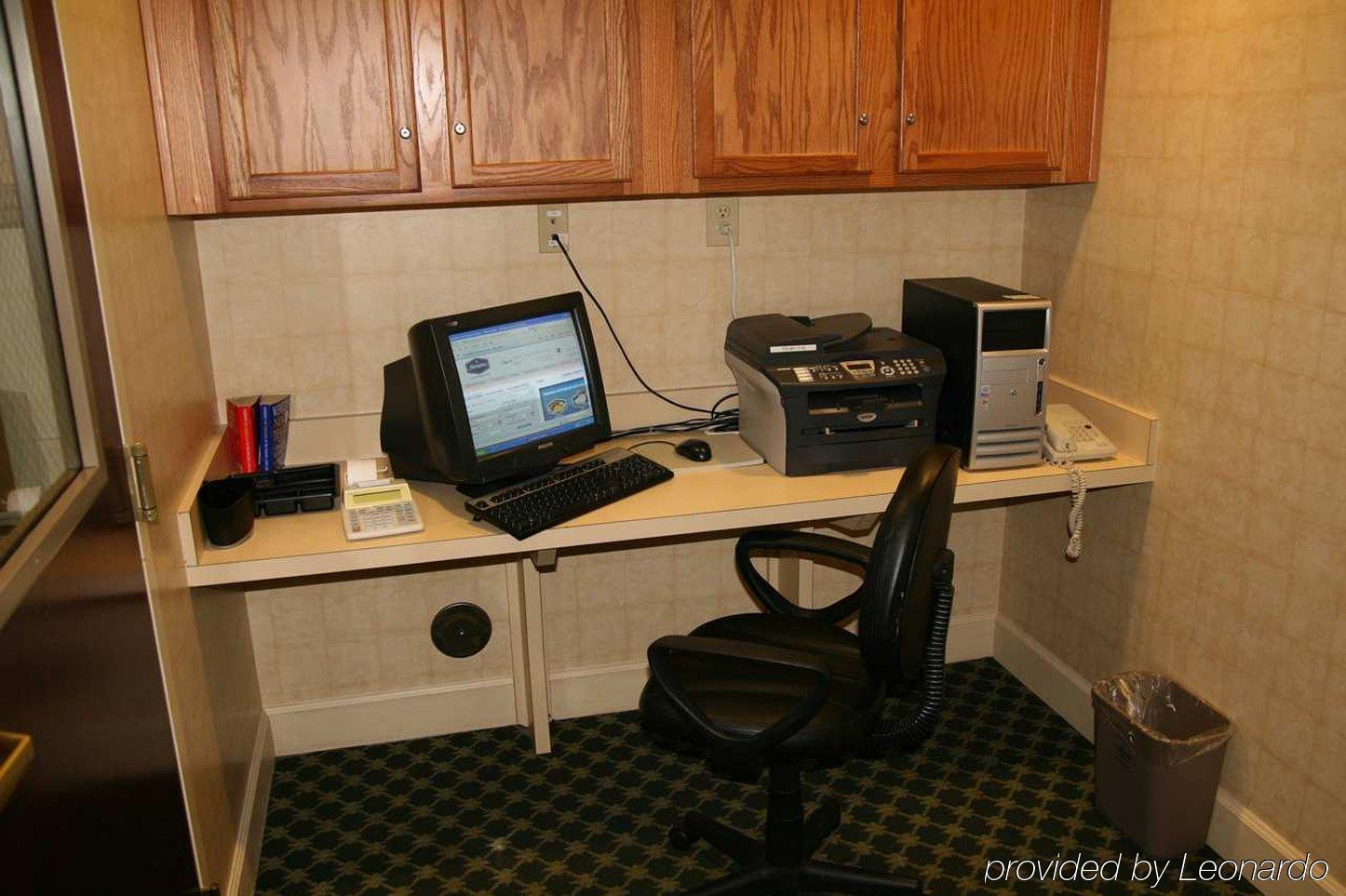 Hampton Inn Fayetteville Kemudahan gambar