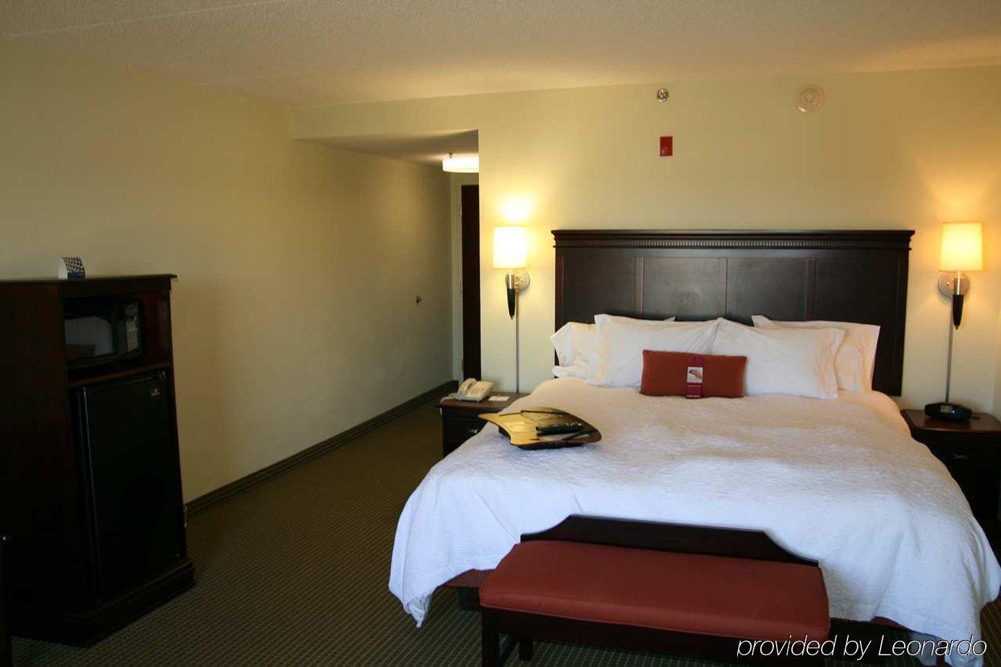 Hampton Inn Fayetteville Bilik gambar