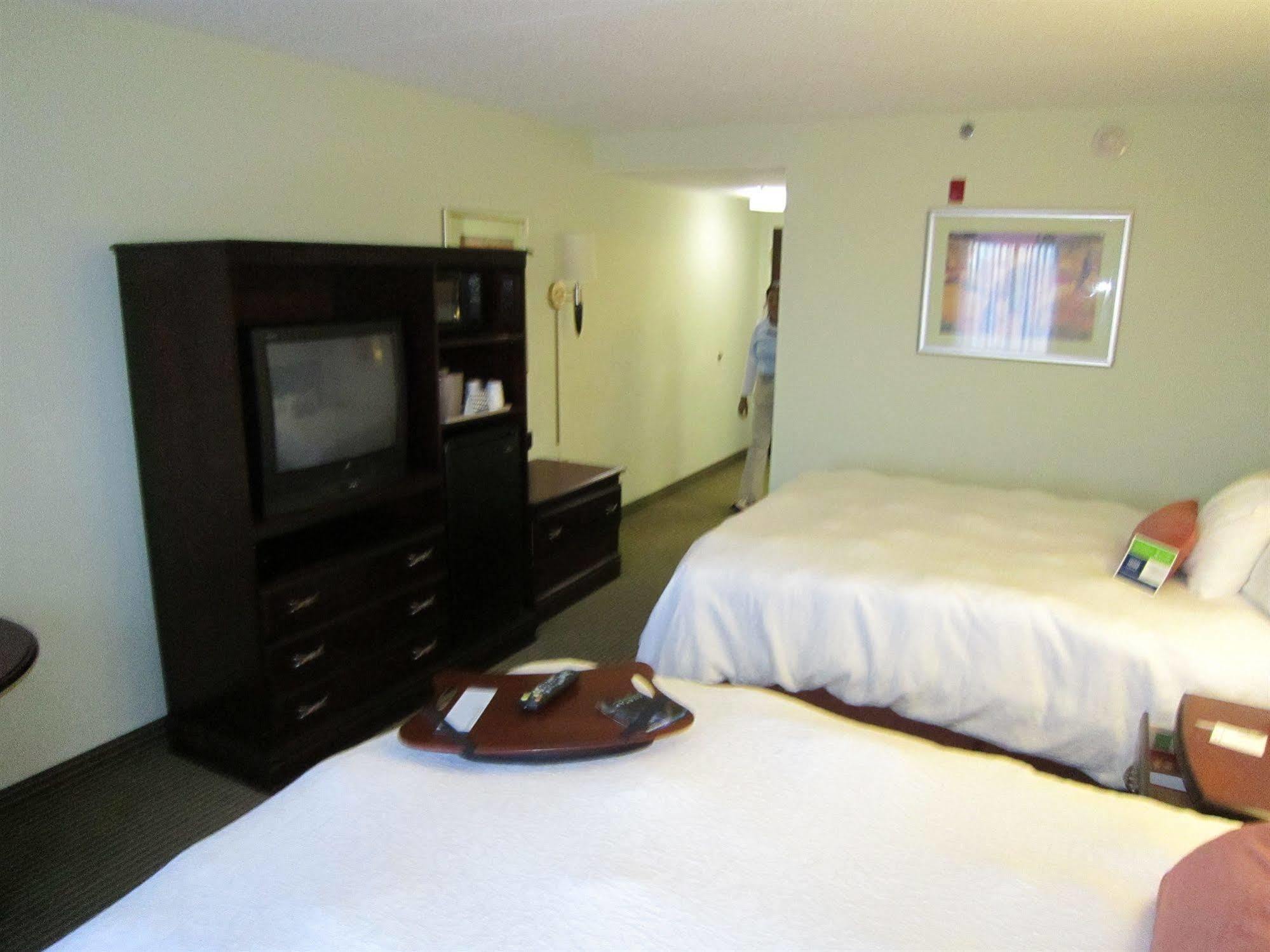 Hampton Inn Fayetteville Bilik gambar