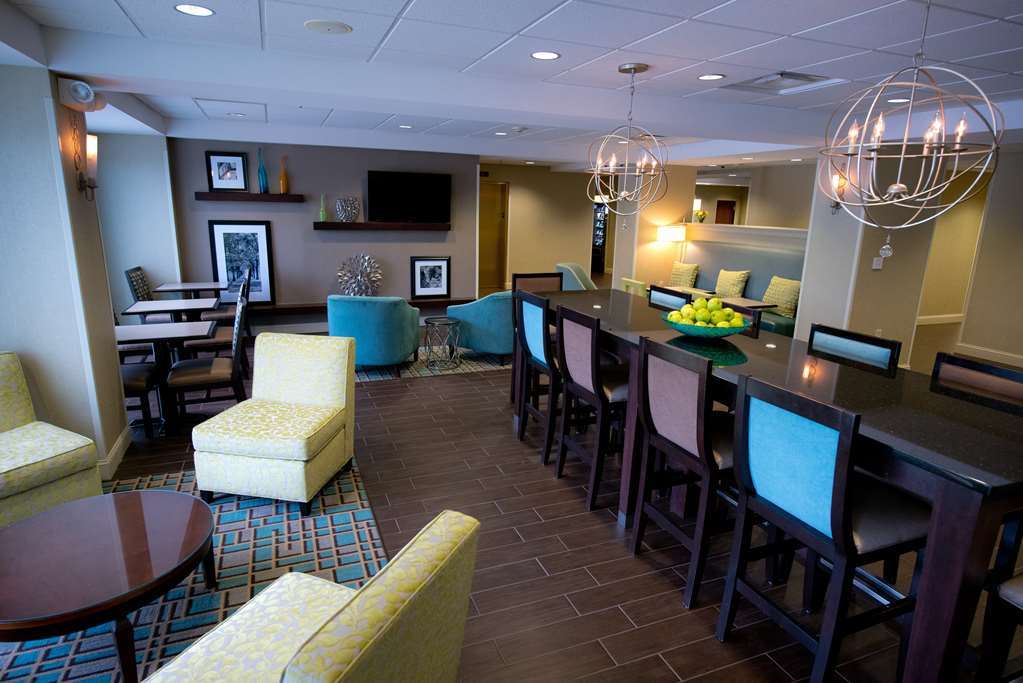 Hampton Inn Fayetteville Dalaman gambar