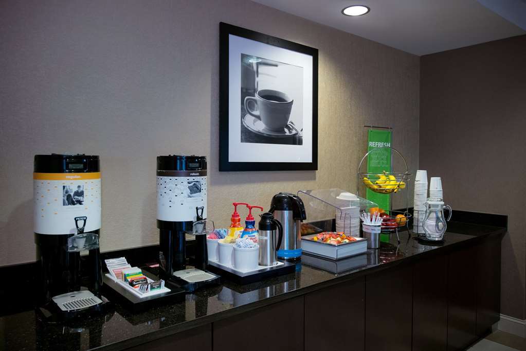 Hampton Inn Fayetteville Restoran gambar