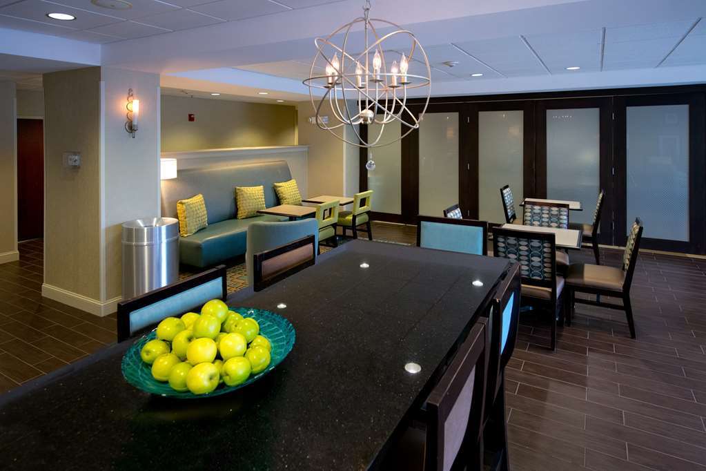 Hampton Inn Fayetteville Dalaman gambar