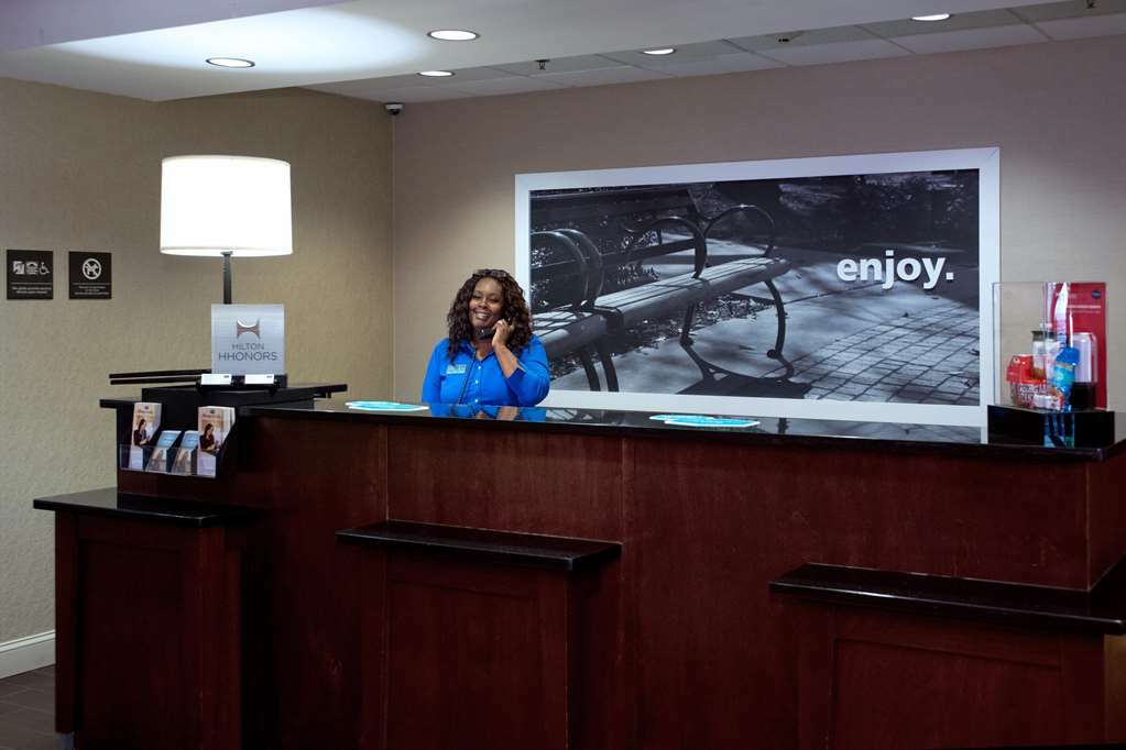 Hampton Inn Fayetteville Dalaman gambar